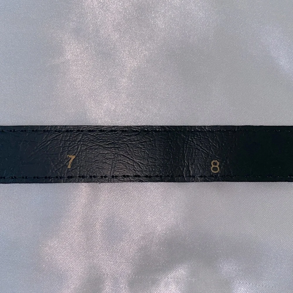 Stylish Women’s Small/Medium adjustable Belt  -‎ like new